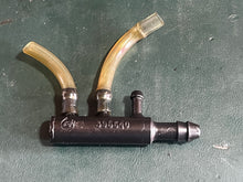 Load image into Gallery viewer, 40 50 60 Johnson Evinrude FUEL MANIFOLD TUBE 0395540 Two Stroke 1985-2000 superseded 395540 5004610 some compatibility up to