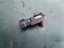 Charger l'image dans la galerie, Mercury 854445 intake SENSOR MAP two stroke DFI four stroke EFI