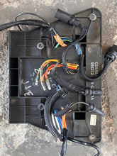Cargar imagen en el visor de la galería, 250 200 225 hp Johnson Evinrude 0586212 Power Pack 586212 0586661 1997-2001 two stroke