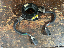 Load image into Gallery viewer, 140 hp Johnson Evinrude V4 looper STATOR 3/9 AMP 0583410 TIMER BASE 0583508 outboard some compatibility 110 120 125 130 1990-