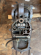 Cargar imagen en el visor de la galería, f 25 hp Yamaha MANUAL TILT MIDSECTION four stroke 15” SHORT SWIVEL 65W-43311-00-4D RECEIVER 66T-43350-01-00 UPPER CASING EXHA