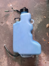 Load image into Gallery viewer, 50 40 hp Tohatsu Nissan OIL TANK 3T5710100 CAP 3C8710150 LEVEL SENSOR 3T5710200 two stroke 2002-2018