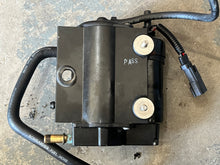 Cargar imagen en el visor de la galería, parted out due to broken screw——175 150 135 115 hp Ficht Evinrude vst VAPOR SEPARATOR FUEL PUMP 5004428 two stroke 2001-2005