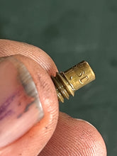 Load image into Gallery viewer, Johnson Evinrude CARBURETOR BODY 433449 0328544 BOWL 333525 333525 ORIFICE PLUG 56D 0318684 Two Stroke