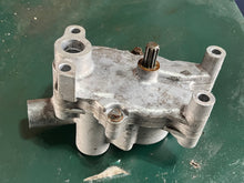 Cargar imagen en el visor de la galería, DF 175 hp Suzuki OIL PUMP ASSY 16400-96J00 four stroke 2006-2013 some 150 200 compatibility