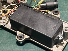 Charger l'image dans la galerie, 70 hp Yamaha CDI UNIT 6H3-85540-11-00 voltage regulator 6G1-81970-61-00 bracket 6H3-85542-00-94 cover 6H3-81916-00-00 Two Str