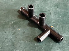 Cargar imagen en el visor de la galería, 250 225 hp Yamaha CARB PIPE JOINT 61A-24377-00-00 NLA two stroke 76 degree 1990-1996
