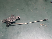 Charger l'image dans la galerie, 60 50 40 30 hp Mercury 822682A4 THROTTLE LEVER, 883006A1 THROTTLE ARM, 879870A1 LINK ASSEMBLY efi Four Stroke outboards