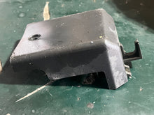 Cargar imagen en el visor de la galería, f 9.9 hp Yamaha electrical TERMINAL COVER 6G8-81916-00-00 four stroke 1989-1998 T9.9ELRT