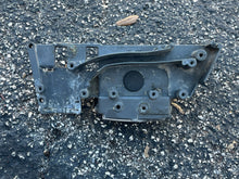 Cargar imagen en el visor de la galería, BF 250 175 hp Honda FRONT BRACKET, COVER 40154-ZY3-000ZA four stroke compatible 200 225 hp 2002-up