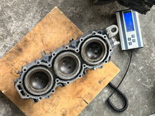 Charger l'image dans la galerie, 250 225 hp Yamaha HPDI Cylinder Head #1 strbd 60V-11111-00-1S two stroke compatible 150 hp 2005-2009