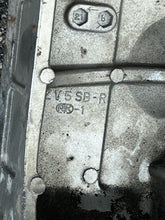 Load image into Gallery viewer, BF 50 40 hp Honda STERN BRACKETS starboard right 50301-ZV5-020ZA port left 50311-ZV5-010ZA four stroke pre-1997-2003