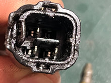 Charger l'image dans la galerie, DT 150 200 225 hp Suzuki OIL LEVEL SENSOR 34860-87D21 two stroke SUPER SIX also 34860-87D20 34860-87D10