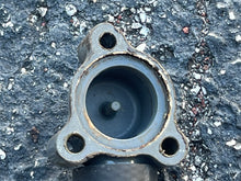 Cargar imagen en el visor de la galería, BF 250 hp Honda THERMOSTAT COVER 19315-ZX2-000ZA four stroke