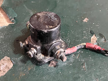 Load image into Gallery viewer, 70 hp Johnson Evinrude STARTER SOLENOID 586180 0582708 two stroke 1994 compatibility 35-140 hp
