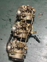 Cargar imagen en el visor de la galería, sold july2026—-70 hp Johnson Evinrude 313355 d2 d1 CARBURETOR w linkages, choke solenoid & plunger TWO STROKE oem 0393546 039