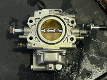 Charger l'image dans la galerie, 225 hp Yamaha 76 degree CARBURETOR SET port 2-4-6 62J-14301-00-00 62J-14302-00-00 62J-14303-00-00 two stroke 1994-1996