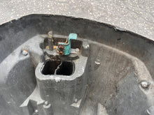 Cargar imagen en el visor de la galería, f 115 hp Yamaha TOP COWLING 68V-42610-10-8D four stroke 2002-2011 68V-42610-14-00 68V-42610-13-00 68V-42610-12-00 68V-42610-1
