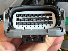 Charger l'image dans la galerie, 200 hp Yamaha WIRE HARNESS 68F-82590-70-00 two stroke HPDI 2005 some compatibility 150 175 hp - off Z200txrd