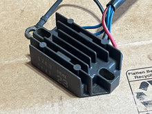 Charger l'image dans la galerie, DT 200 150 HP efi Suzuki 32800-92E30 Regulator Rectifier ASSY hldi two stroke 1998-2003