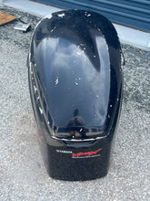 Charger l'image dans la galerie, 225 hp Yamaha TOP COWLING 60Y-42610-00-NA two stroke HPDI vmax