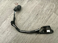 Charger l'image dans la galerie, BF 200 225 hp Honda CRANK SENSOR 35700-ZY3-003 four stroke 2002-up some 175 250 hp compatibility