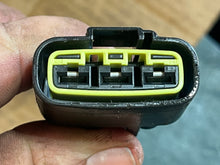 Charger l'image dans la galerie, f 150 hp Yamaha STATOR 63P-81410-00-00 four stroke 2004-2024