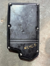 Cargar imagen en el visor de la galería, 40 50 hp Nissan Tohatsu AIR SILENCER 3E3024110 COVER 3C8024150 Two Stroke 2002-2005