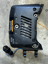 Load image into Gallery viewer, 250 225 200 hp Yamaha RESISTOR 65L-85370-00-00 COVER & BRACKET two stroke ox66 1997-2005