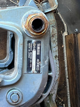 Charger l'image dans la galerie, 40 50 hp Yamaha 20” manual tilt MIDSECTION UPPER CASING 6H4-45111-10-4D SWIVEL 697-43311-03-4D STEERING ARM 6H4-42510-02-4D E