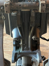 Cargar imagen en el visor de la galería, 150 200 hp Yamaha 25” MIDSECTION two stroke 2.6 hpdi 2000-2005 UPPER CASING 6E5-45111-23-8D SWIVEL 64E-43311-20-8D CLAMPS 64E
