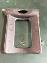 Cargar imagen en el visor de la galería, 200 - 400 hp Mercury Verado TILT LOCK BRACKET 8M0055029 8M0055028 four stroke