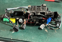 Charger l'image dans la galerie, f 115 hp Yamaha BRACKET 68V-81948-00-00, POWER TRIM RELAY 68V-8195B-01-00 2004-2011, RELAY 68V-8194A-00-00, WIRE HARNESS ASSY
