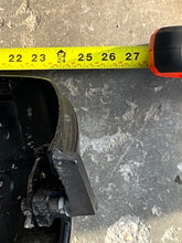 Cargar imagen en el visor de la galería, 90 hp Mercury bottom cowl lower side covers Two Stroke CARBURETED MOTORS ONLY 2188-821874-1 2188-821873-1