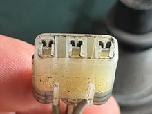 Cargar imagen en el visor de la galería, BF 130 115 90 75 hp Honda POWER TILT SWITCH 35640-ZW1-023 with grommet pre 1997-2007+ four stroke
