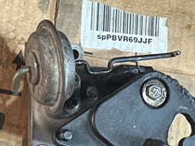 Charger l'image dans la galerie, f 100 90 80 hp Yamaha 67F-13641-00-94 MANIFOLD 1, DIAPHRAGM 67F-14369-00-00 1999-2003 four stroke