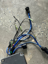 Cargar imagen en el visor de la galería, 225 hp Yamaha CDI CONTROL UNIT 65J-85540-00-00 f8t33772 ox66 two stroke 1997 65J-00 65J-85540-01-00 65J-85540-02-00
