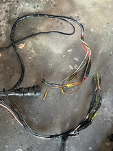 Cargar imagen en el visor de la galería, 115 130 hp Yamaha CDI UNIT switchbox 6E5-12 6E5-85540-12-00 with HARNESS RECTIFIER BRACKET two stroke 1984-1993