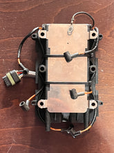 Cargar imagen en el visor de la galería, 150 175 hp OMC Johnson Evinrude 0584985 584910 POWER PACK, powerpack control unit, ois 60 degree 584910