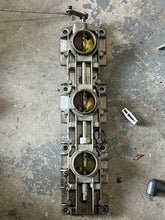 Load image into Gallery viewer, 175 150 135 hp Ficht Evinrude THROTTLE BODY PORT 5000177 two stroke 1999-2006