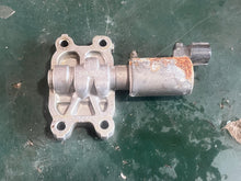Charger l'image dans la galerie, DF 200 hp Suzukj OIL CONTROL VALVE 16550-93J00 four stroke some compatibility 150 175 225 250 300 350 hp
