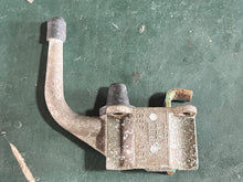 Cargar imagen en el visor de la galería, 150 175 200 hp Yamaha HPDI COWLING CLAMP BAND 68F-42647-00-94 two stroke
