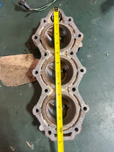 Charger l'image dans la galerie, 40 50 hp Nissan Tohatsu CYLINDER HEAD COVER 3C8010210 Two Stroke 2002