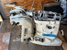 Charger l'image dans la galerie, maybe scrapped——115 130 90 hp Evinrude E-tec MIDSECTION 25” EXHAUST HOUSING 5010896 EXTENSION 5008078 SWIVEL PIVOTANT 0434691