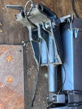 Load image into Gallery viewer, 40 50 hp Yamaha 20” MIDSECTION UPPER CASING 6H4-45111-10-4D SWIVEL 6H5-43311-04-4D STEERING BRACKET 6H4-42510-02-4D two strok