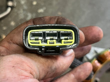 Cargar imagen en el visor de la galería, f 150 hp Yamaha STATOR 63P-81410-00-00 2004-2024 PULSER COIL 63P-85580-00-00 four stroke 2004-2023