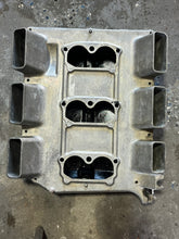 Charger l'image dans la galerie, 150 hp Johnson Evinrude INTAKE AIR SILENCER 0324406 0387871 two stroke 1978-1982 some compatibility 175 200 235