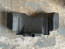 Cargar imagen en el visor de la galería, 350 hp Mercury Verado EXHAUST PLENUM 892384T four stroke 200-400 hp