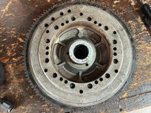 Cargar imagen en el visor de la galería, 140 hp Evinrude Johnson Flywheel 0583428 583428 583372 V4 looper outboard 1989 some compatibility 1985-1998