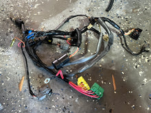 Load image into Gallery viewer, f 115 hp Yamaha engine WIRE HARNESS ASSY 68V-82590-20-00 2002-2006